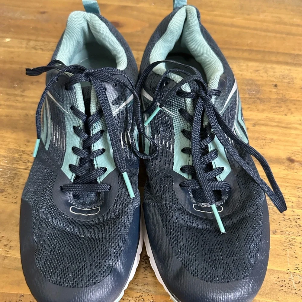 Crane Blue Fitness Trainers,size 8
